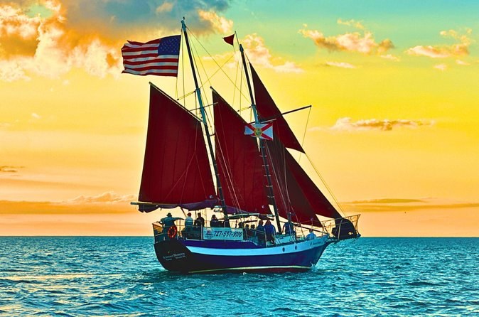 Private Sunrise Sailing & Hidden Coves of Wustqegvh