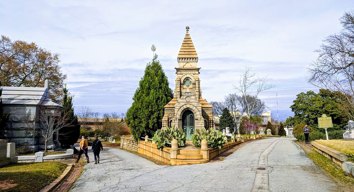 Oakland Cemetery: A Private Historian-Led Walk