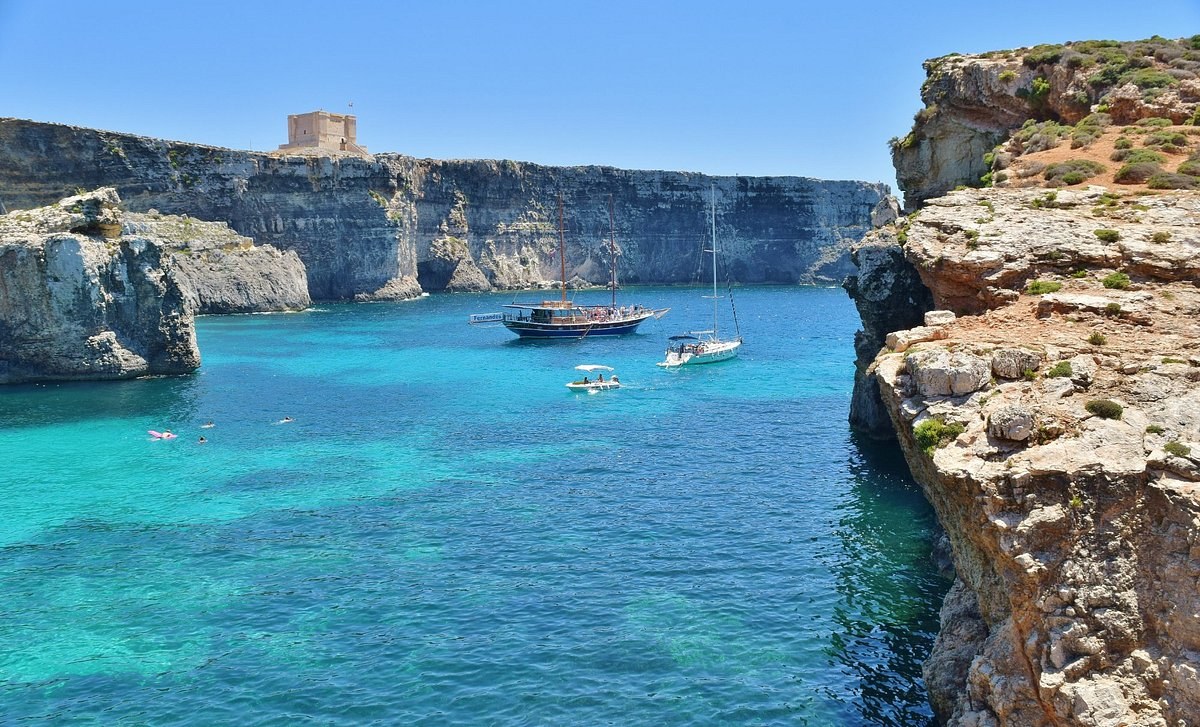 Comino on Foot: Santa Marija Tower & the Empty Trails