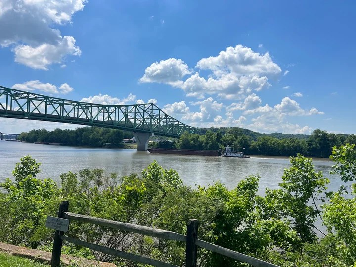 Tu-Endie-Wei State Park & Ohio River Confluence Walk