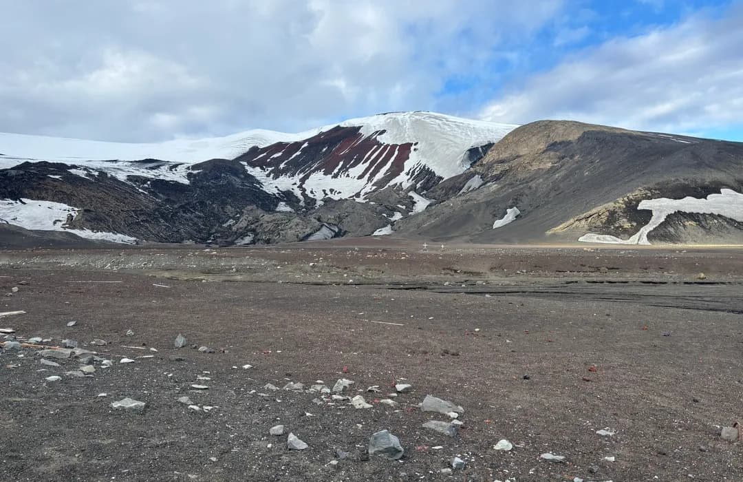 Deception Island: Whaler's Bay Ghost Station Walk