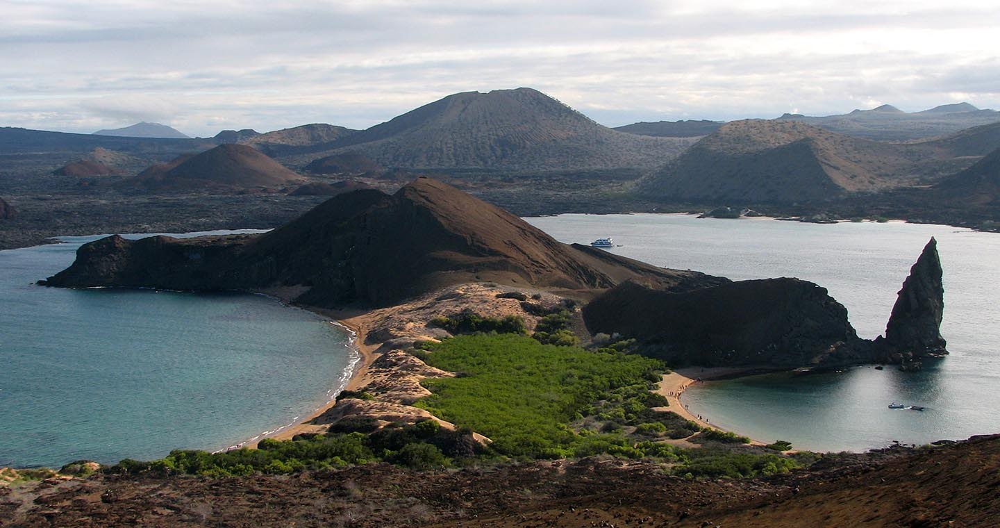 Private Zodiac Circumnavigation of Bartolome's Pinnacle Rock