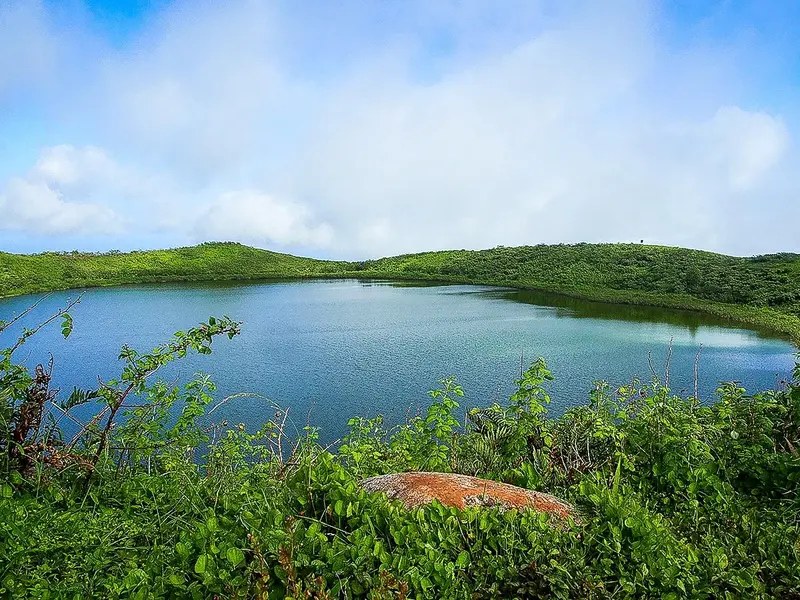 El Junco Lagoon & Highlands Nature Walk