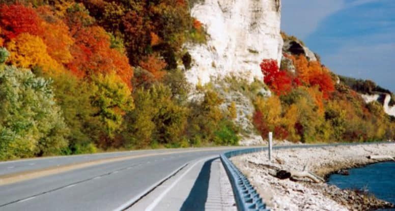 Elsah & Principia: A Small-Group Bluffs & River Drive