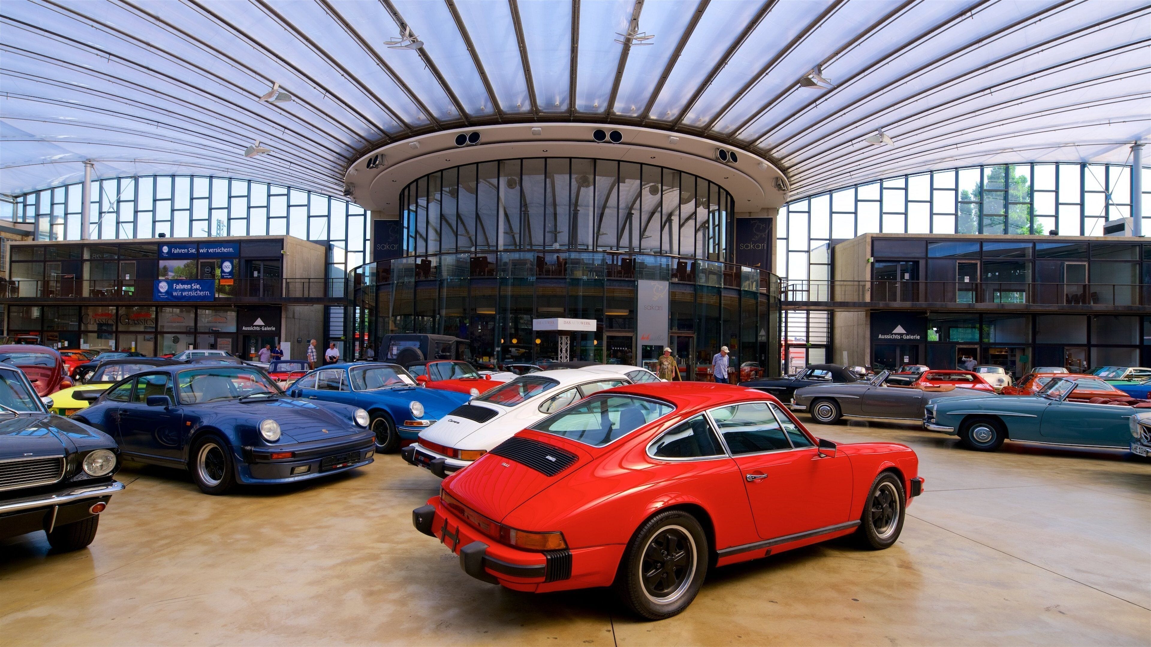 Classic Remise Düsseldorf: Private Tour of Vintage Automobile Treasures
