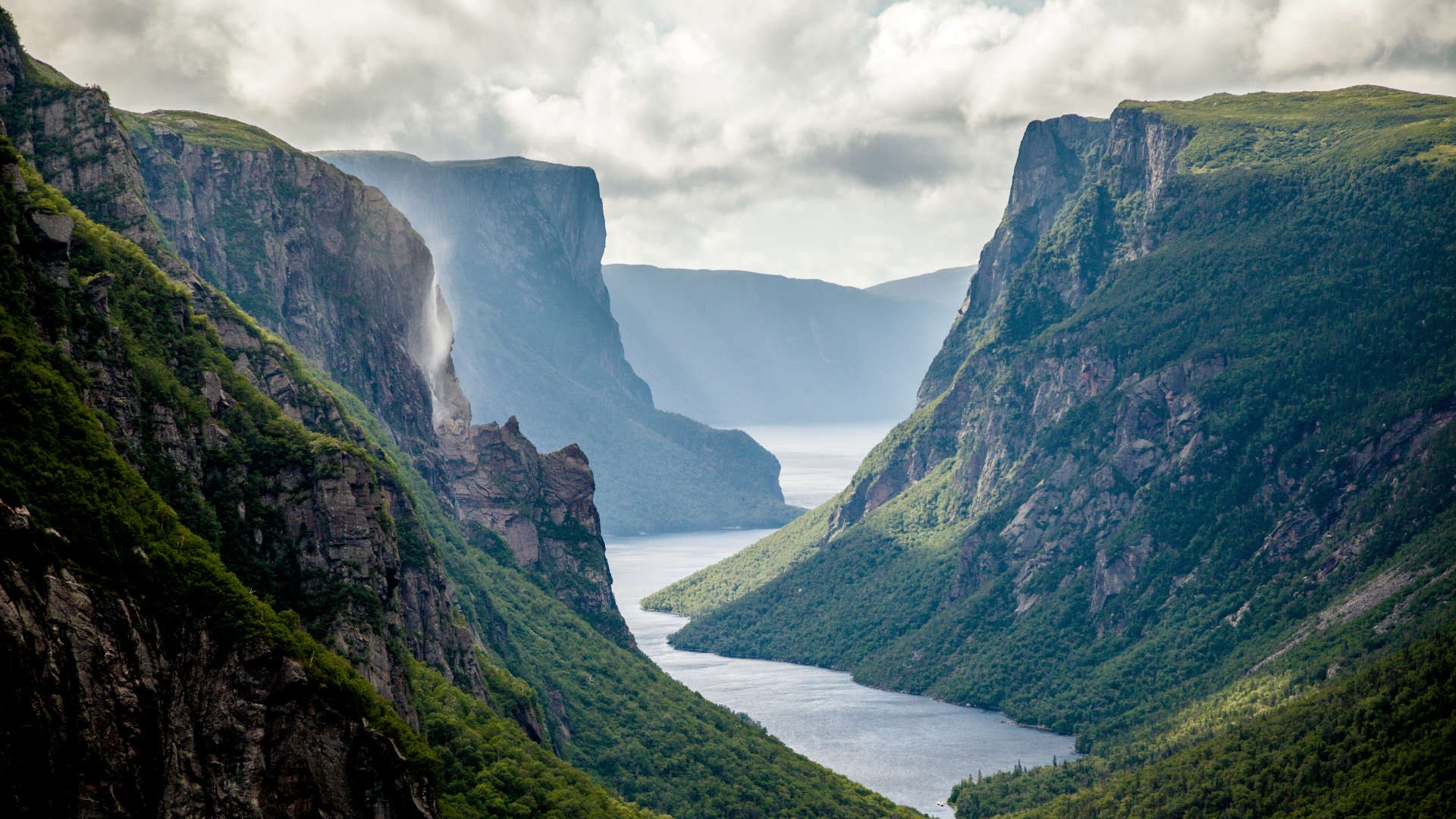 Western Brook Pond Fjord Boat Tour