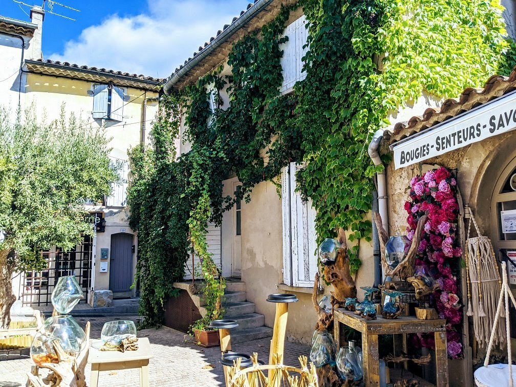 Le Castellet Medieval Village & Bandol Wine Domaine Visit