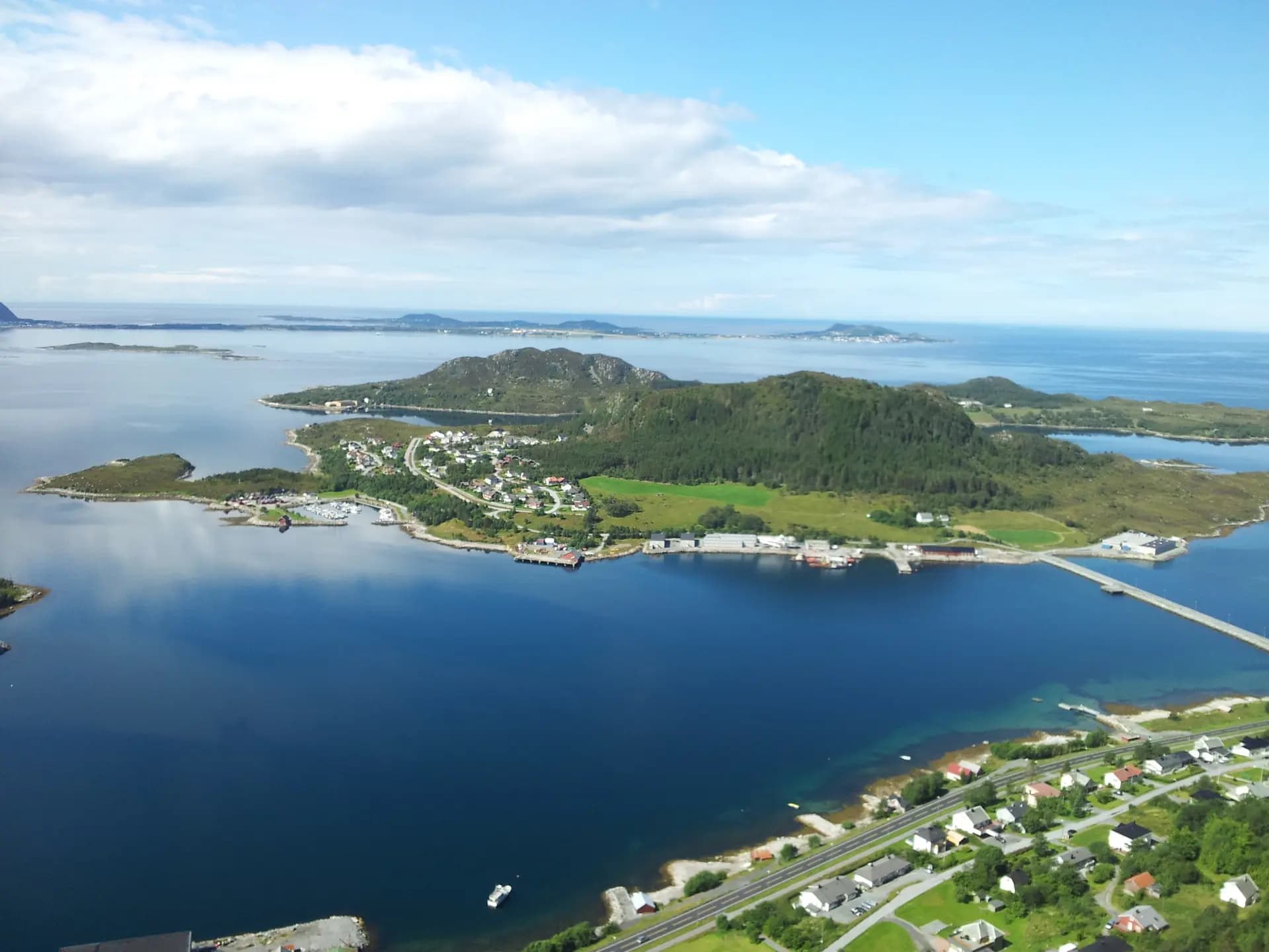 Bjørnøya Lighthouse & Radio Station Walking Tour