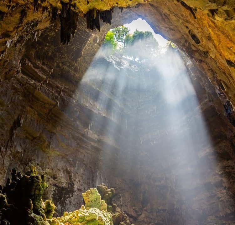 Castellana Grottoes: Private Underground Cave Descent