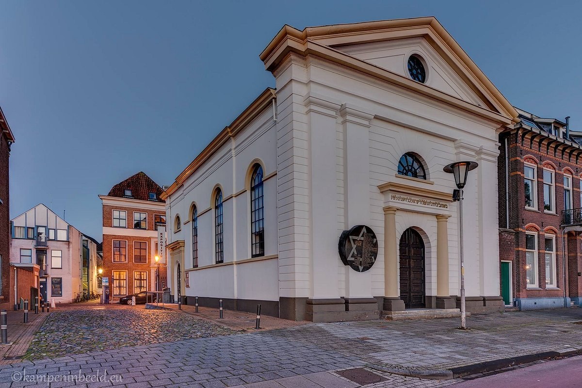 Stedelijk Museum & Old Synagogue: A Curator's Hour