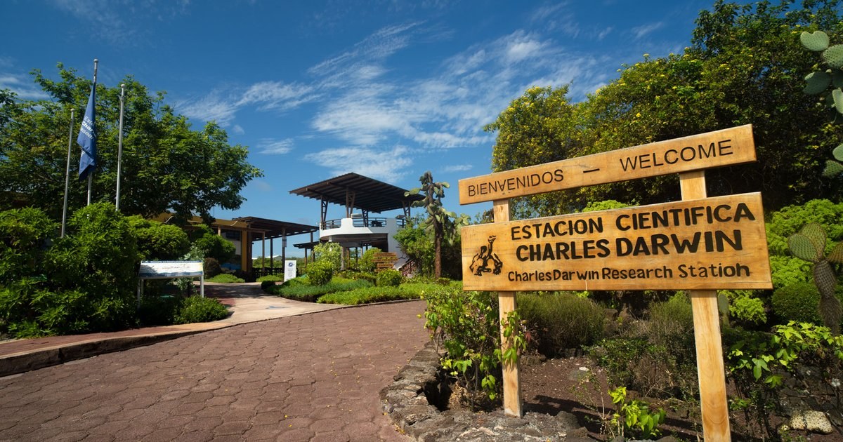 Charles Darwin Research Station: Breeding Center with Naturalist