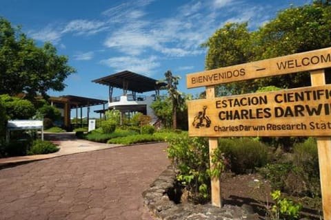 Charles Darwin Research Station: Private Conservation Briefing