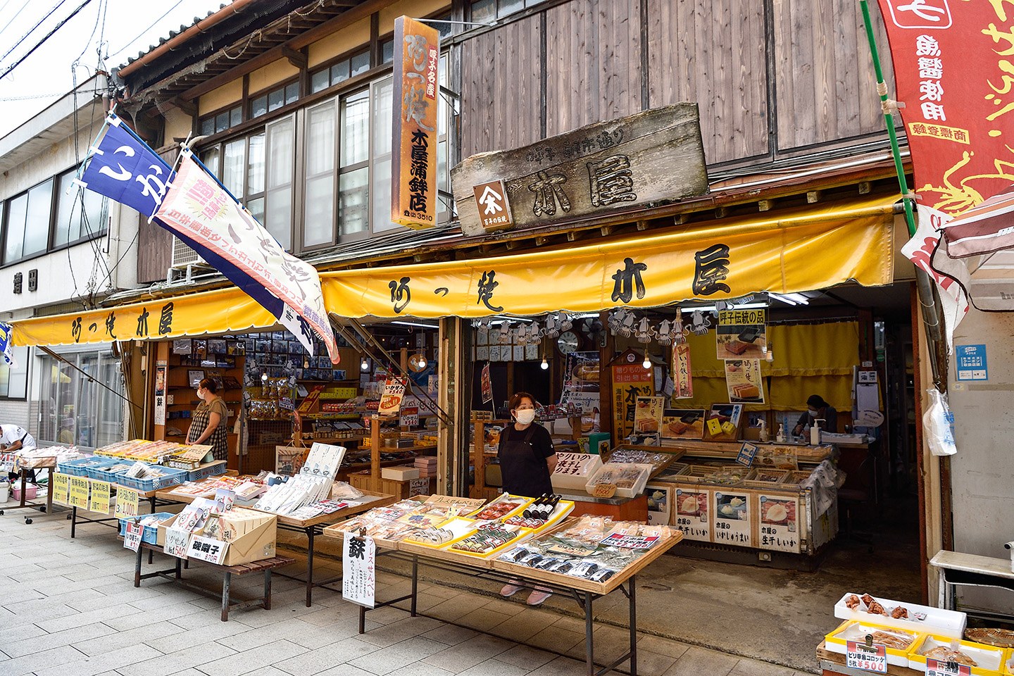 Yobuko Morning Market: Squid Masters at Dawn