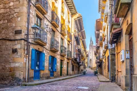 Hondarribia Old Town & Border River Private Walk