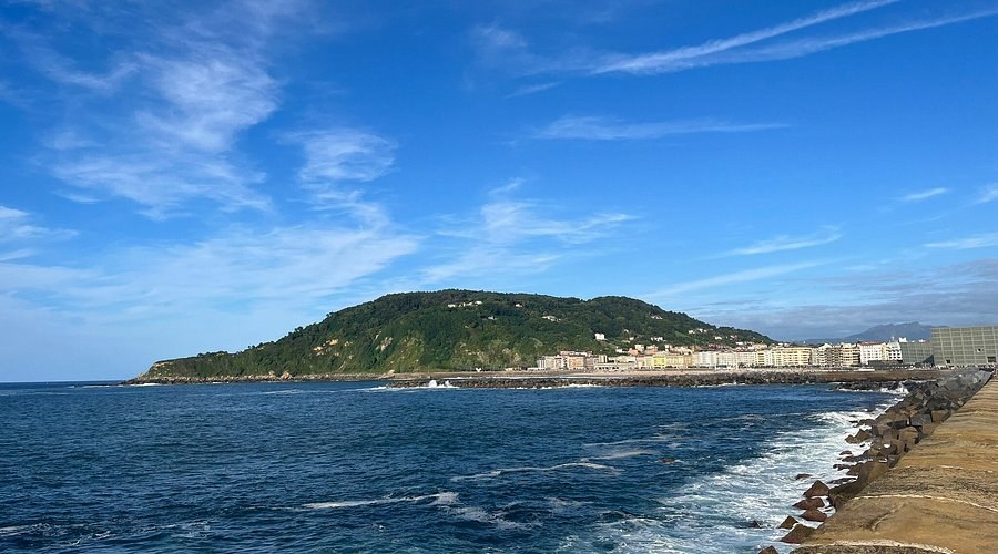 Monte Ulia Coastal Trail: Private Guided Hike