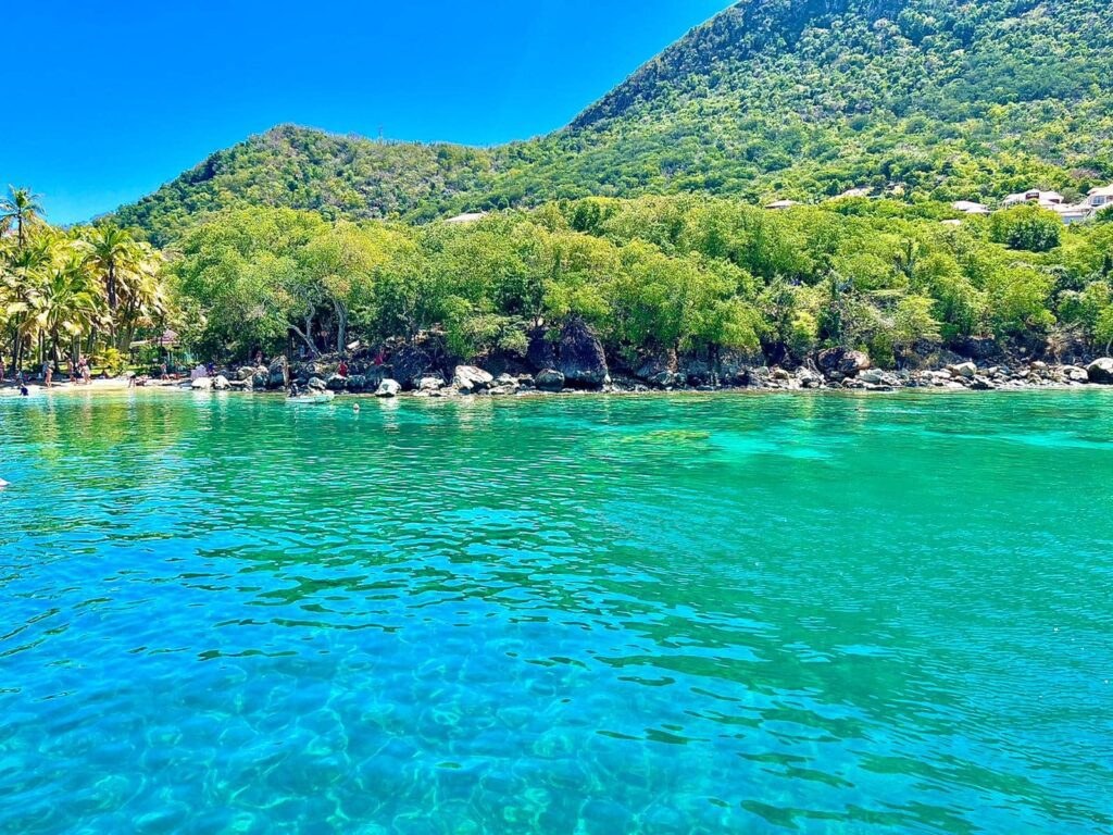 Private Sail & Snorkel to Îlet à Cabrit and Pain de Sucre
