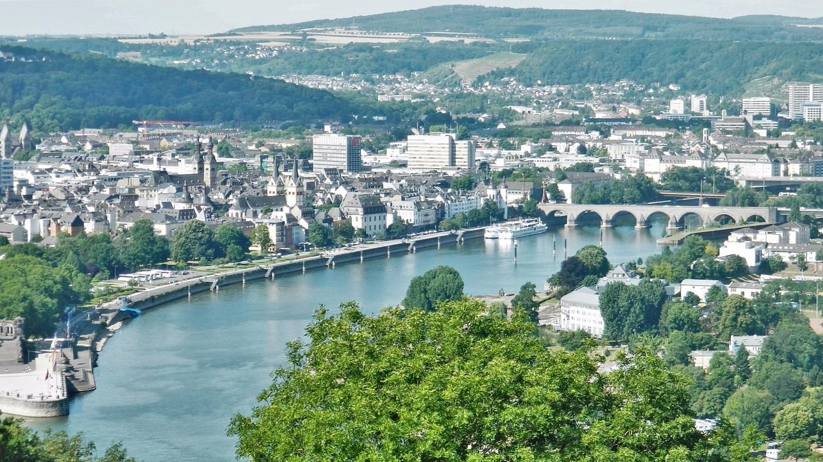 Ehrenbreitstein Fortress: Private Early Walk Above the Rhine