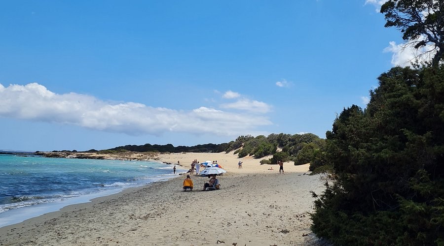 Psili Ammos Beach: A Quiet Swim Away from the Crowds