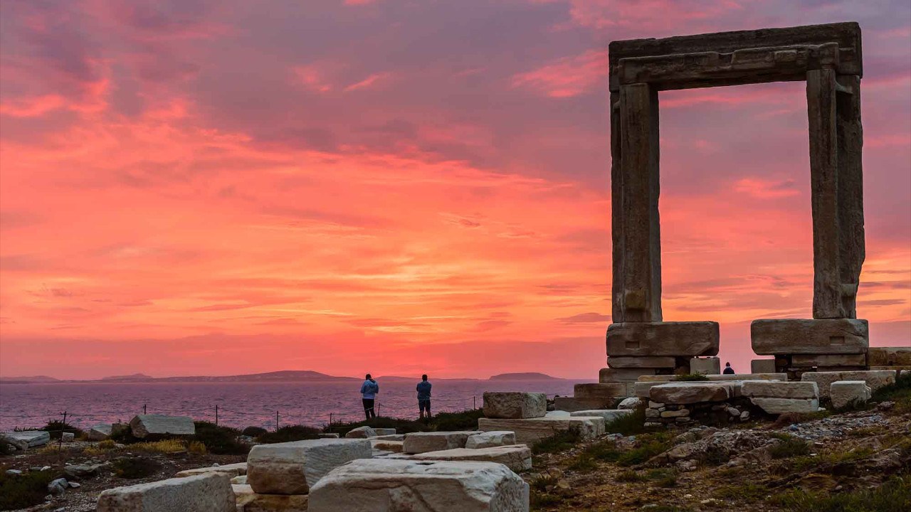 Portara & Chora at Golden Hour, Private Guided Walk