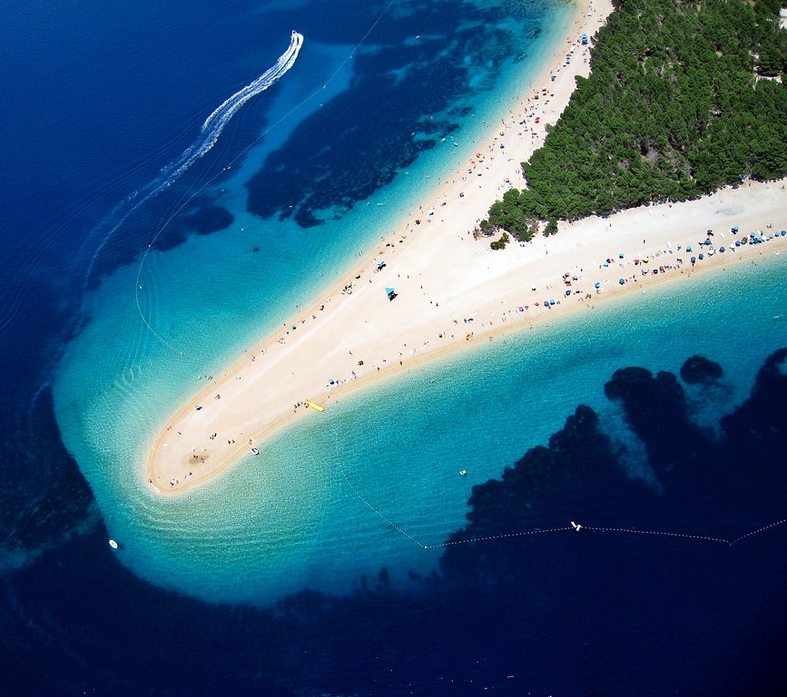 Zlatni Rat: Sunrise Paddle Past Croatia's Iconic Cape
