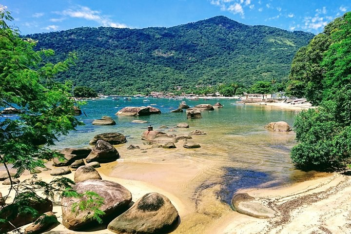 Ilha Grande Private Historical Walk: Ruins, Prison & Natural Pool