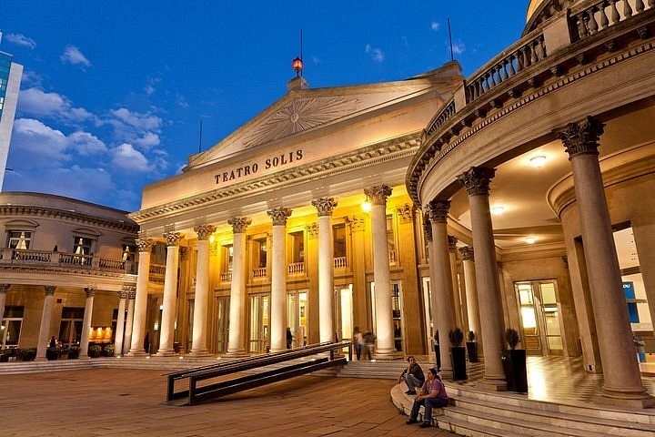 Ciudad Vieja & Teatro Solís: Private Architecture & Culture Walk
