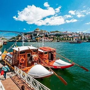 Port Wine Lodges Deep Dive: 7-Tasting Expert-Led Tour in Gaia