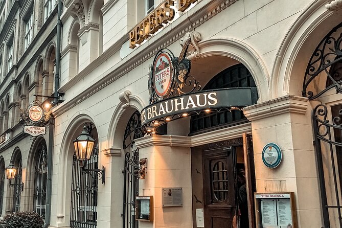 Traditional Kölsch brewhouse crawl of the Old Town