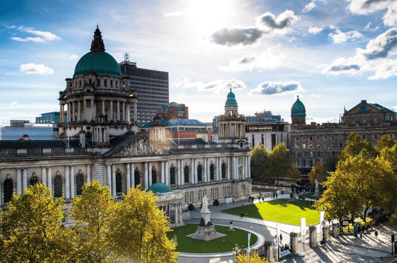 Belfast City Hall Guided Tour + St George's Market Immersion
