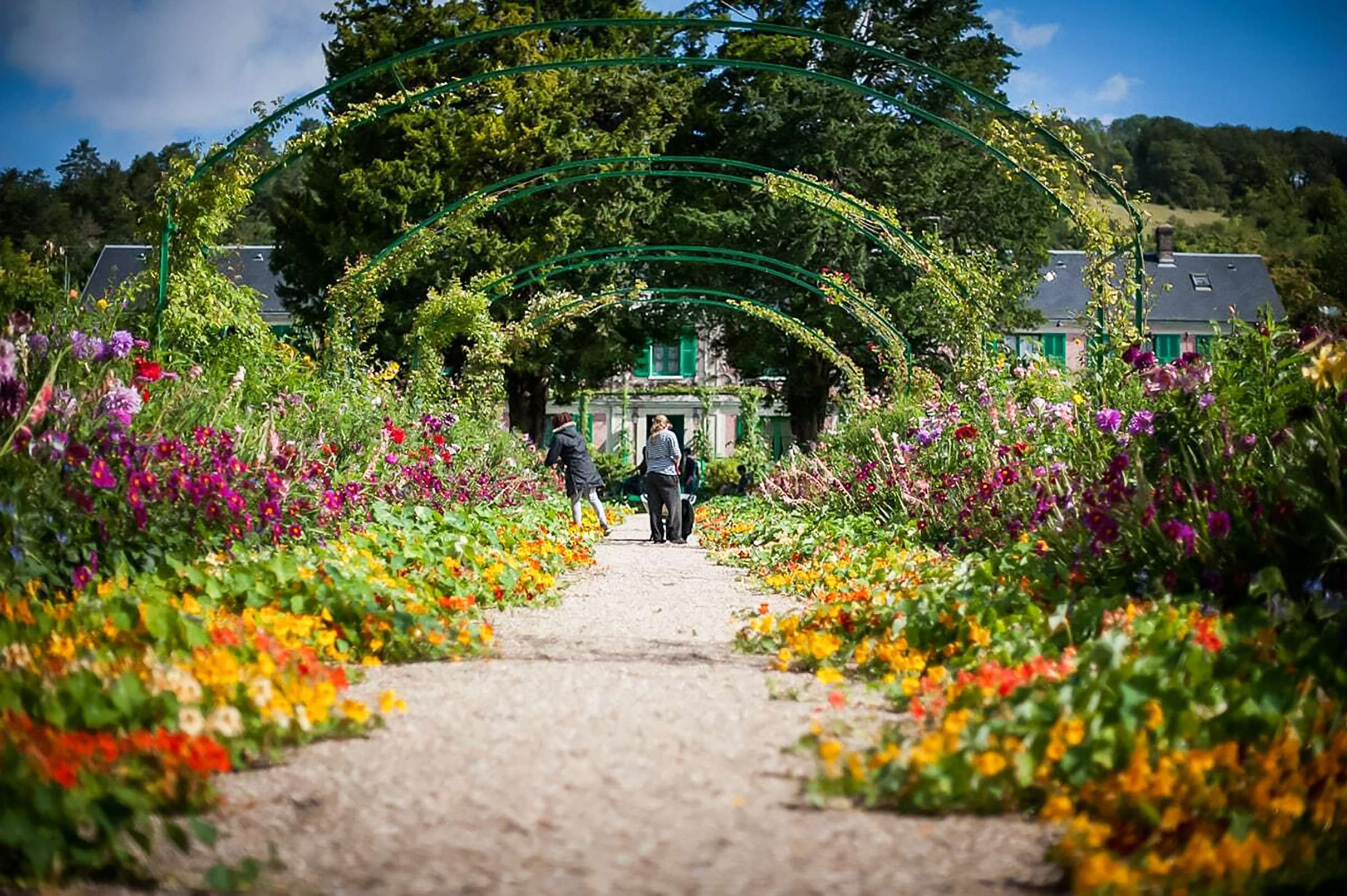 Monet's Giverny: Private Garden & House with Expert Art Guide