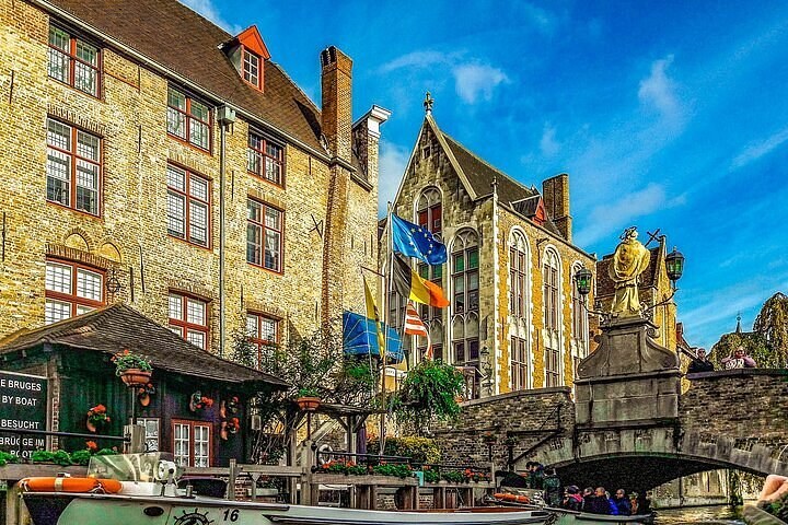Antwerp & Bruges Private Day Tour with Chocolate Tasting