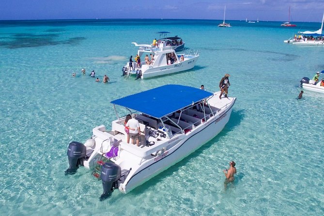 Saona Island Private Speedboat & Natural Pool Day