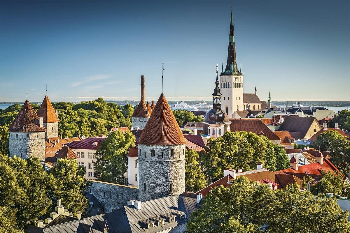 Tallinn Private Guided Tour with Local Expert Mati Rumessen