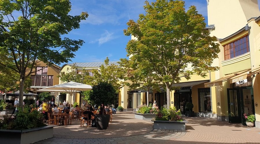 Wertheim Village: Curated Luxury Shopping in a Designer Open-Air Village
