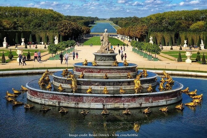 Palace of Versailles: Private Guided Tour & Garden Access