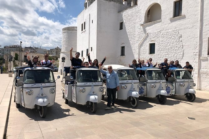 Ostuni White City: Private Tuk-Tuk Tour of the Medieval Village