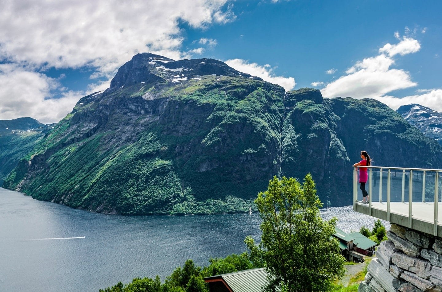 Ljoen Viewpoint Panorama Drive: Eagles-Eye Geirangerfjord