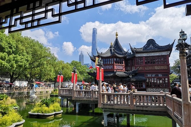 Yu Garden & Old City: Private Half-Day with a Master Guide