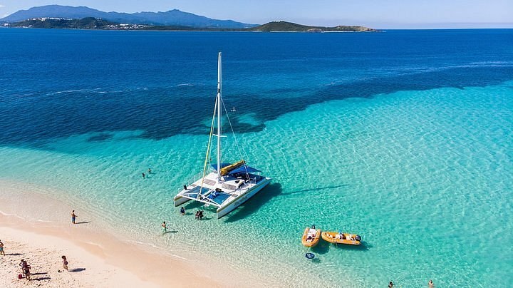 Catamaran Snorkel Sail to Icacos Island