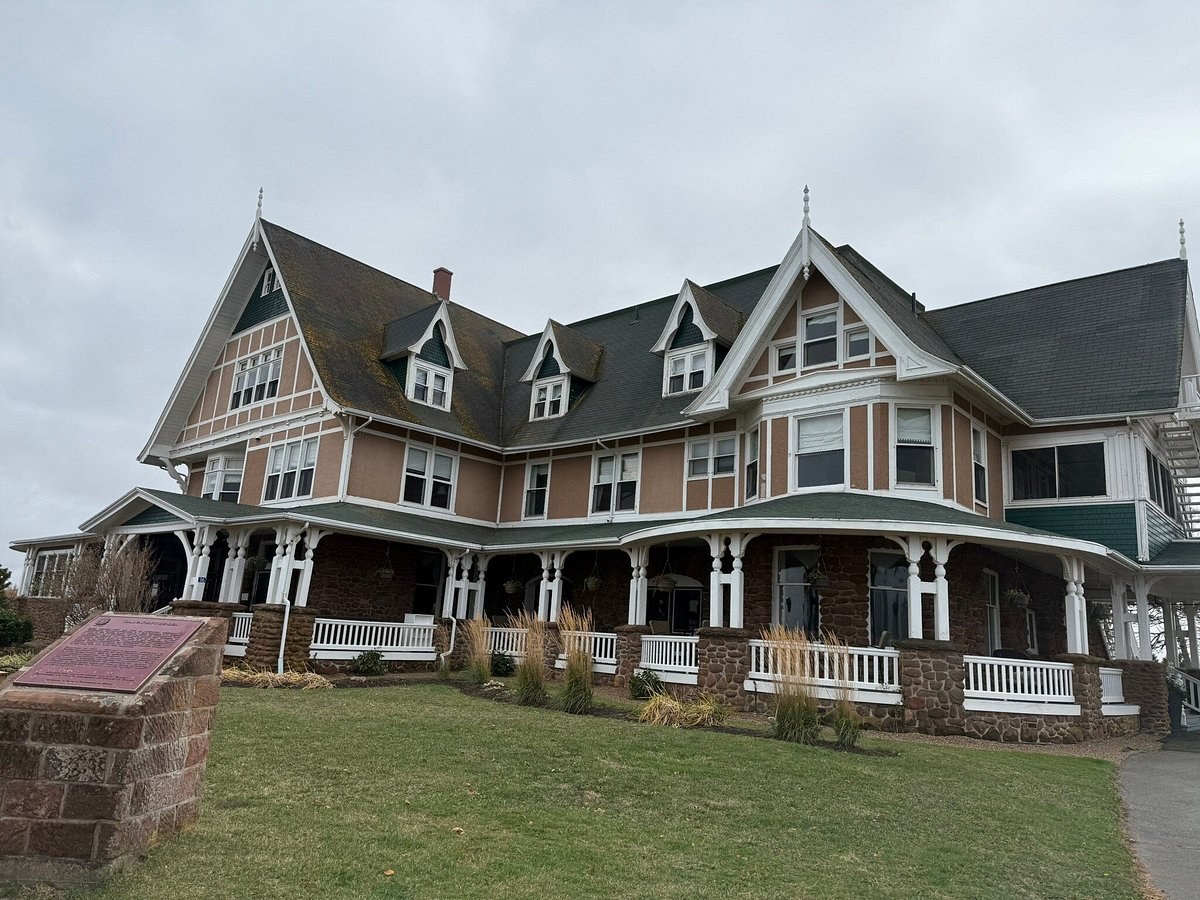 Private Custom PEI Scenic & Cultural Tour with Triangle Tours