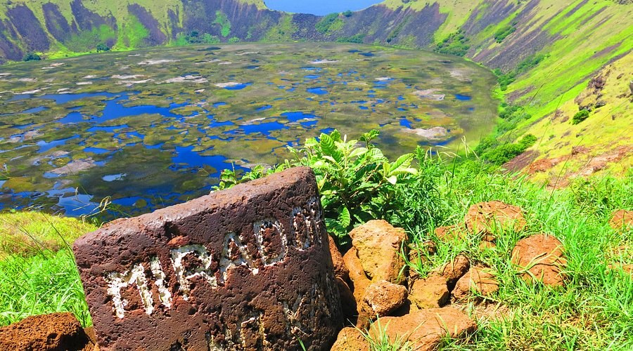 Rano Kau Crater Rim & Orongo Ceremonial Village: Private Hike