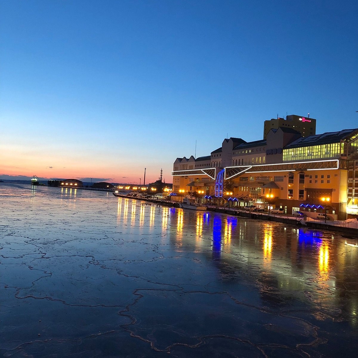 Kushiro City Museum & Nusamai Bridge: A Private Cultural Deep Dive
