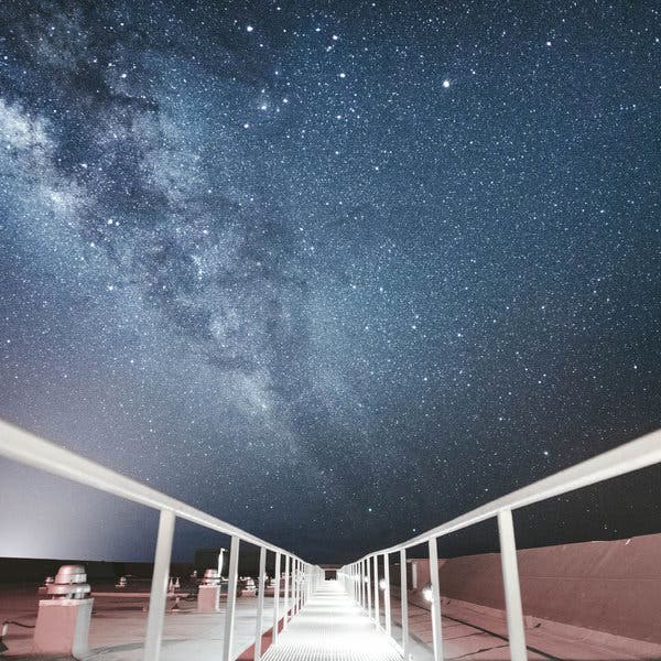 Transpacific Date Line Stargazing: Dark-Sky Astronomy at 180°