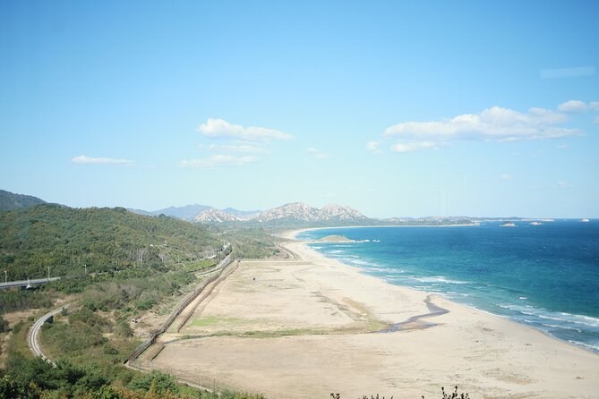 DMZ Front Line: Private Cruise Traveller Tour from Sokcho