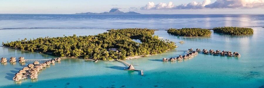Taha'a Motu Day Escape: Lagoon, Snorkel & Polynesian Feast