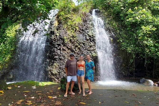 Private Full-Day Circle Island Tour with Lydia