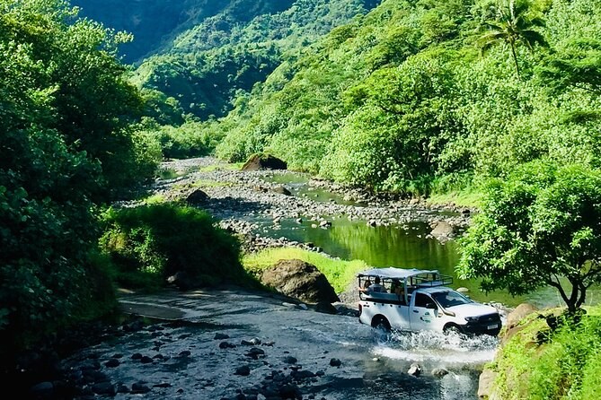 4×4 Safari Into the Heart of Tahiti — Papenoo Valley