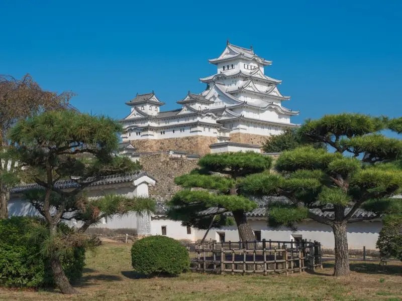 Himeji Castle: Private Expert-Led Tour of Japan's White Heron