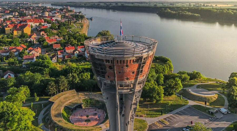 Vukovar Water Tower: Panoramic Climb & City Symbolism