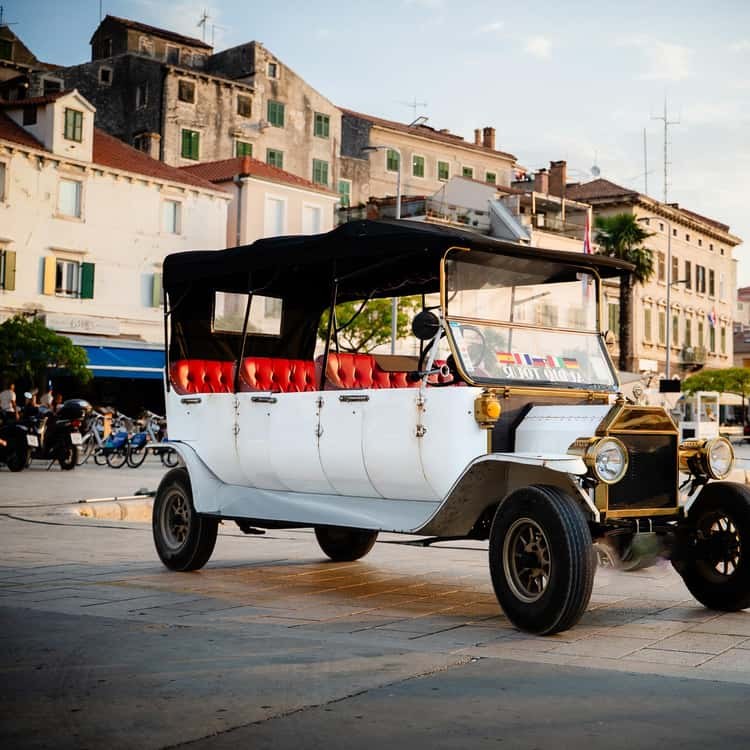 Eco City Tour Vukovar: Culture, History & Vučedol by Tuk-Tuk